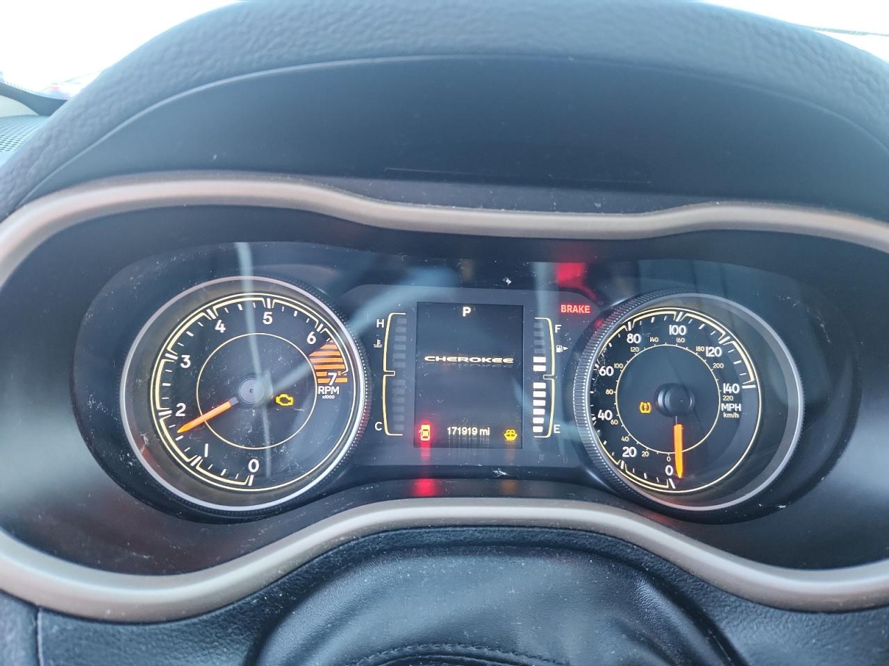 2017 Jeep Cherokee Latitude VIN: 1C4PJLCB3HD214527 Lot: 91777325