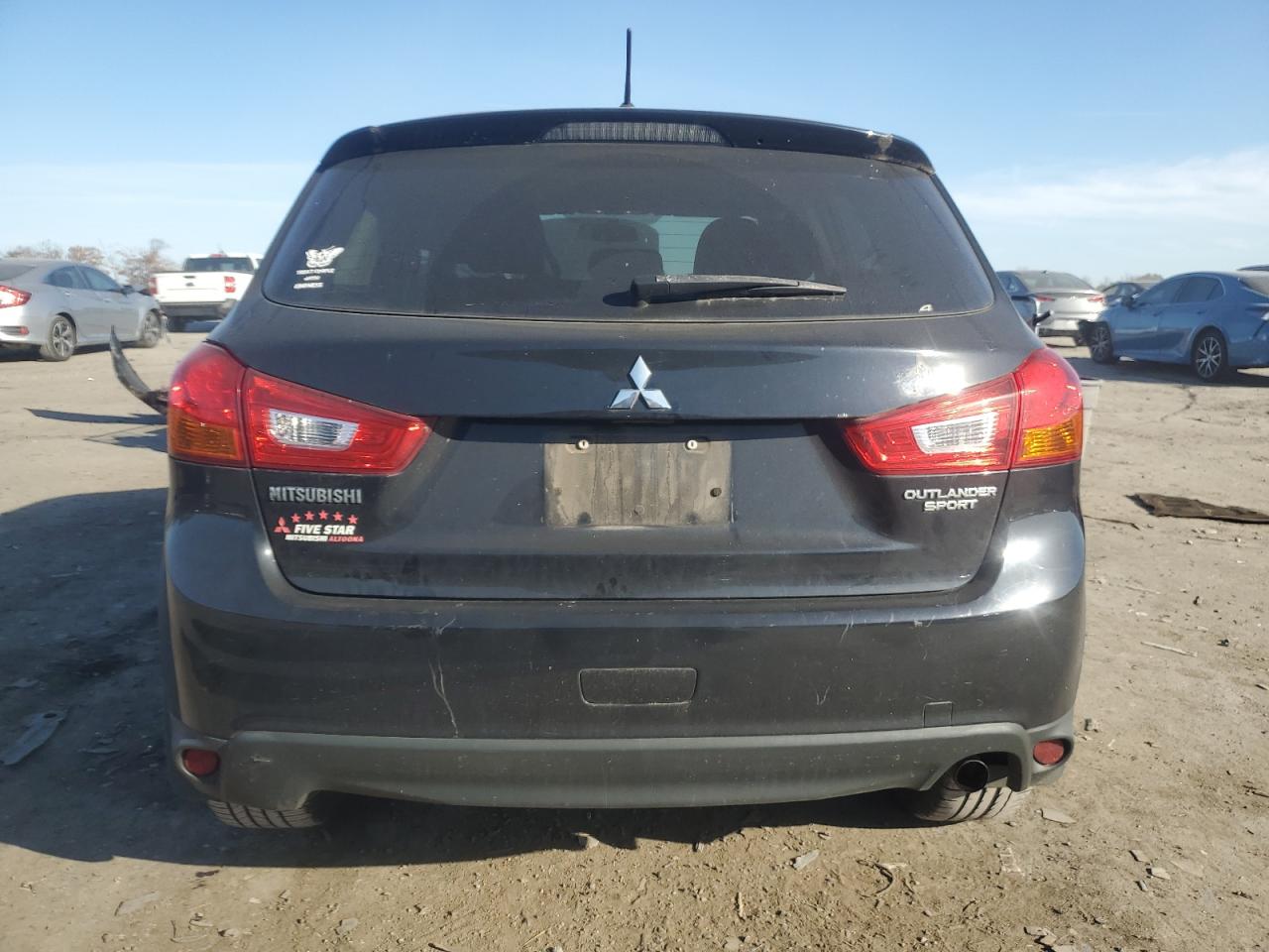 2015 Mitsubishi Outlander Sport Es VIN: 4A4AR3AU7FE018724 Lot: 92569085