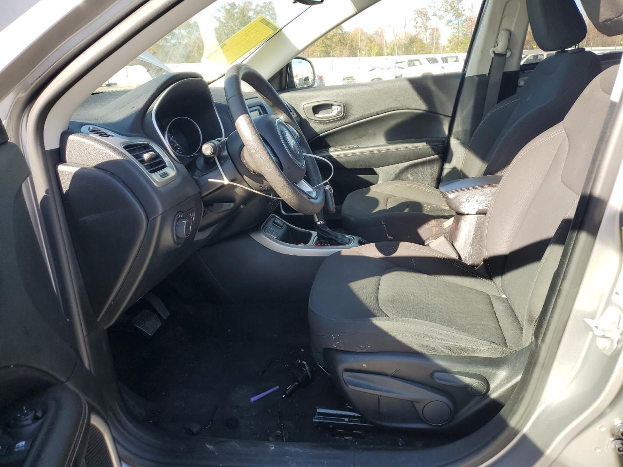 2018 Jeep Compass Sport VIN: 3C4NJCAB8JT502683 Lot: 92167345