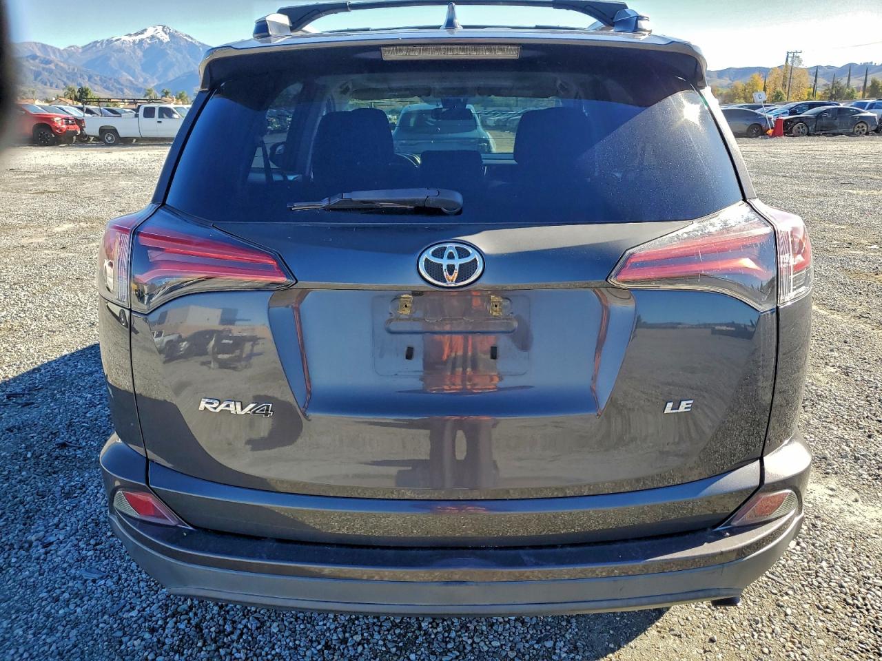 2017 Toyota Rav4 Le VIN: 2T3ZFREV8HW358923 Lot: 94576195