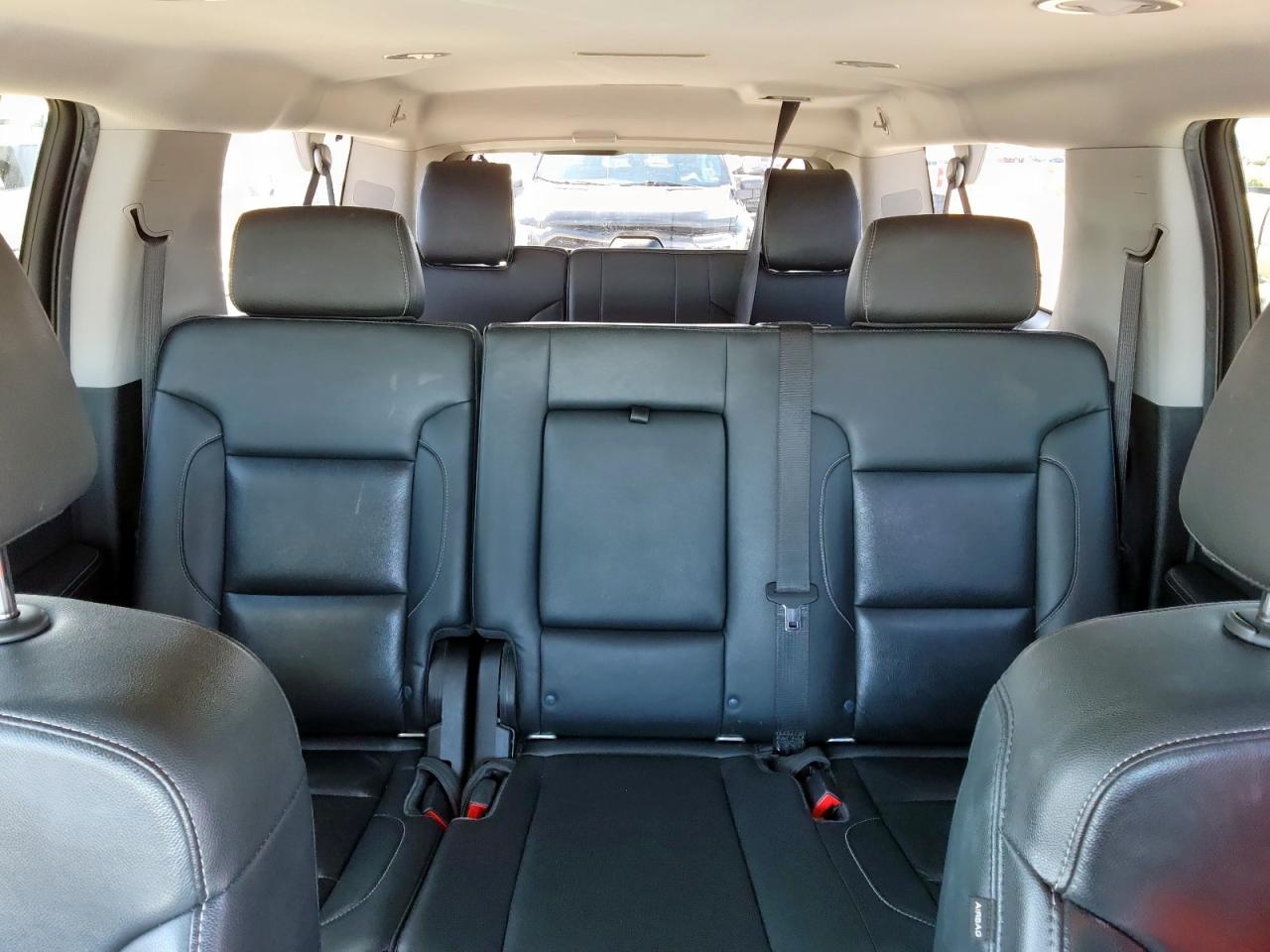 2019 Chevrolet Suburban C1500 Lt VIN: 1GNSCHKC5KR400101 Lot: 92127665