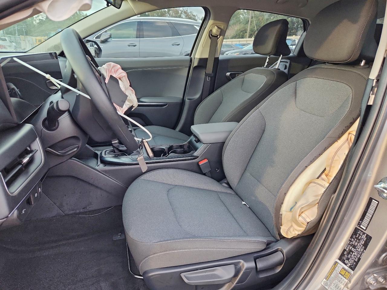 2025 Kia K4 Lx VIN: 3KPFT4DE1SE188214 Lot: 93960575