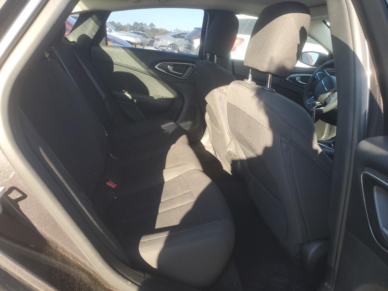 2016 Chrysler 200 Limited VIN: 1C3CCCABXGN130505 Lot: 92162695