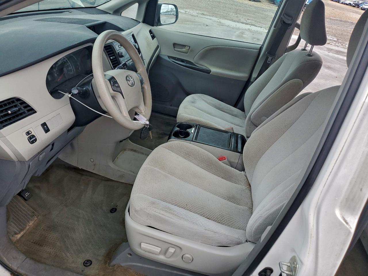 2013 Toyota Sienna Le VIN: 5TDKK3DC5DS384790 Lot: 94342815