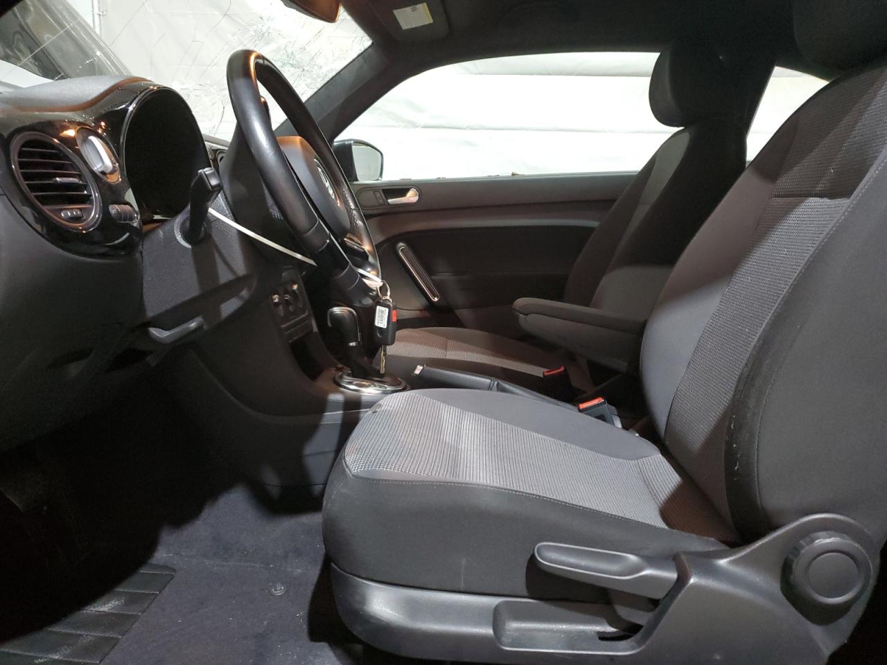 2017 Volkswagen Beetle 1.8T VIN: 3VWF17AT2HM610545 Lot: 91686135