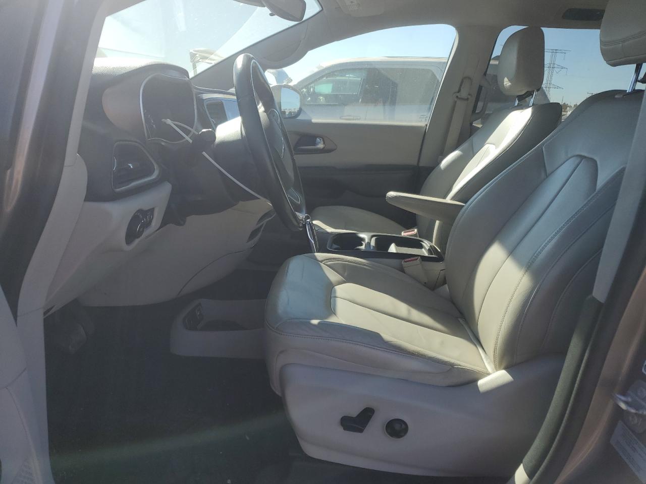 2017 Chrysler Pacifica Touring L VIN: 2C4RC1BG5HR536894 Lot: 91090595