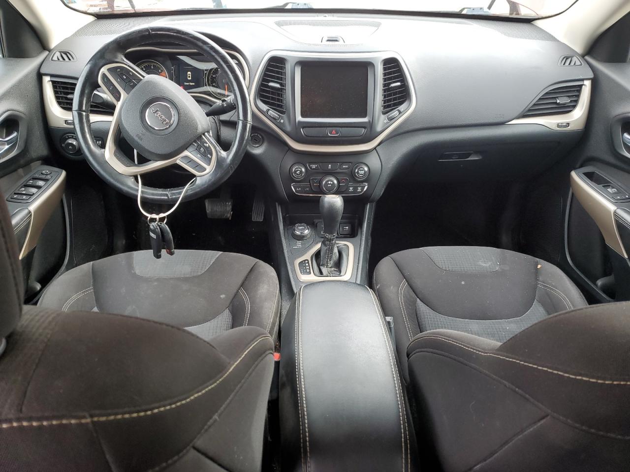 2017 Jeep Cherokee Latitude VIN: 1C4PJMCB8HW598959 Lot: 93767585