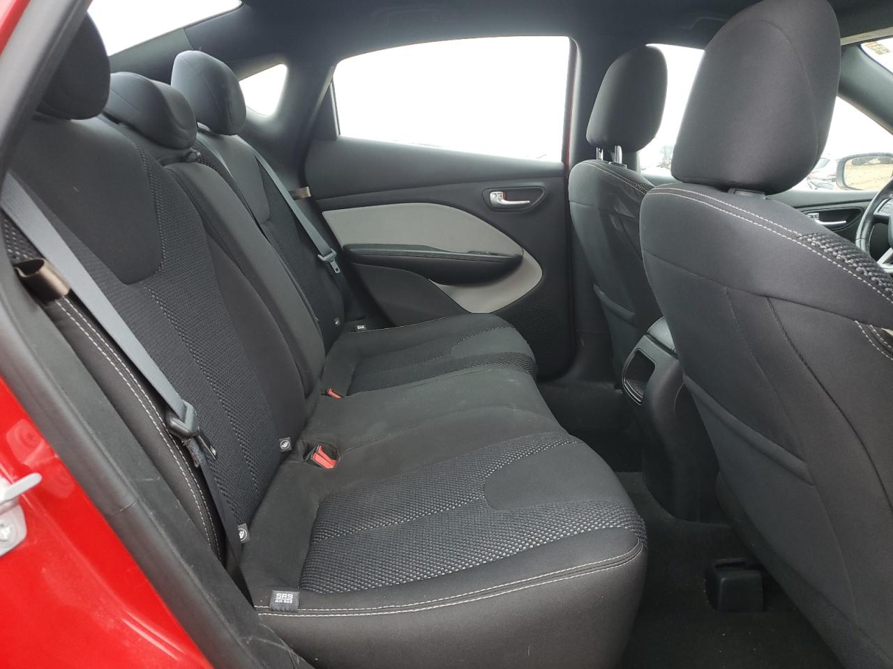 2015 Dodge Dart Sxt VIN: 1C3CDFBB7FD422551 Lot: 92832125