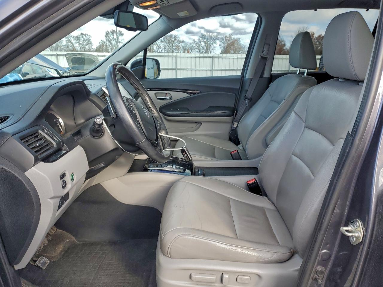 2017 Honda Pilot Touring VIN: 5FNYF6H95HB046962 Lot: 94197745