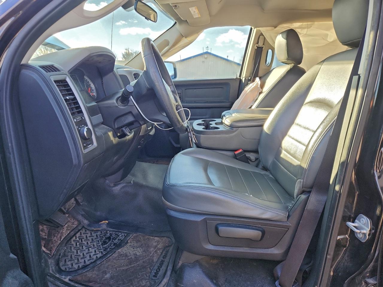 2017 Ram 1500 St VIN: 1C6RR6FG9HS603783 Lot: 94302365