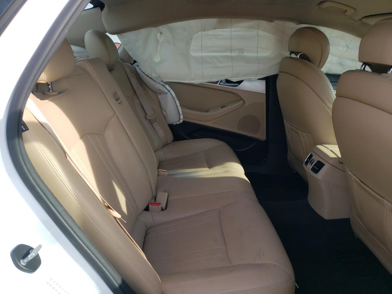 2016 Hyundai Genesis 3.8L VIN: KMHGN4JE0GU113317 Lot: 92731685