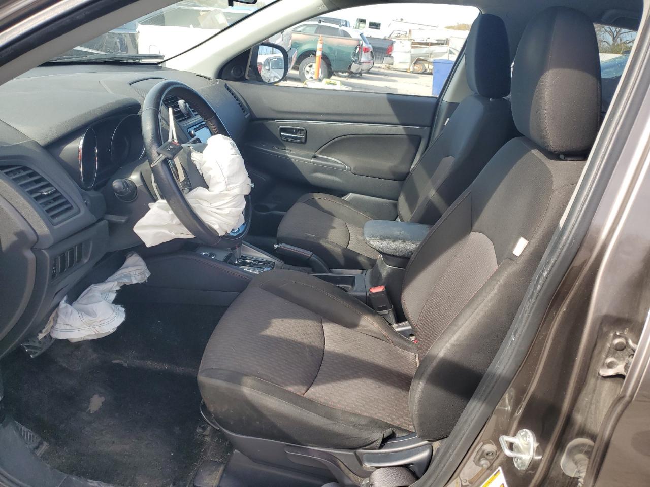 2018 Mitsubishi Outlander Sport Es VIN: JA4AR3AU9JU008048 Lot: 91349485