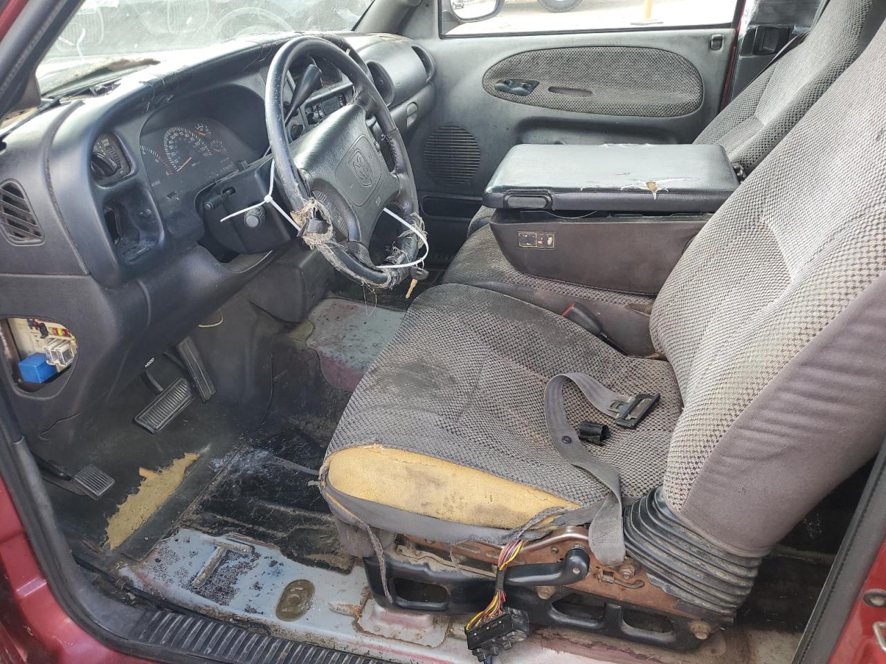 1999 Dodge Ram 1500 VIN: 1B7HC13Y8XJ599204 Lot: 92430055