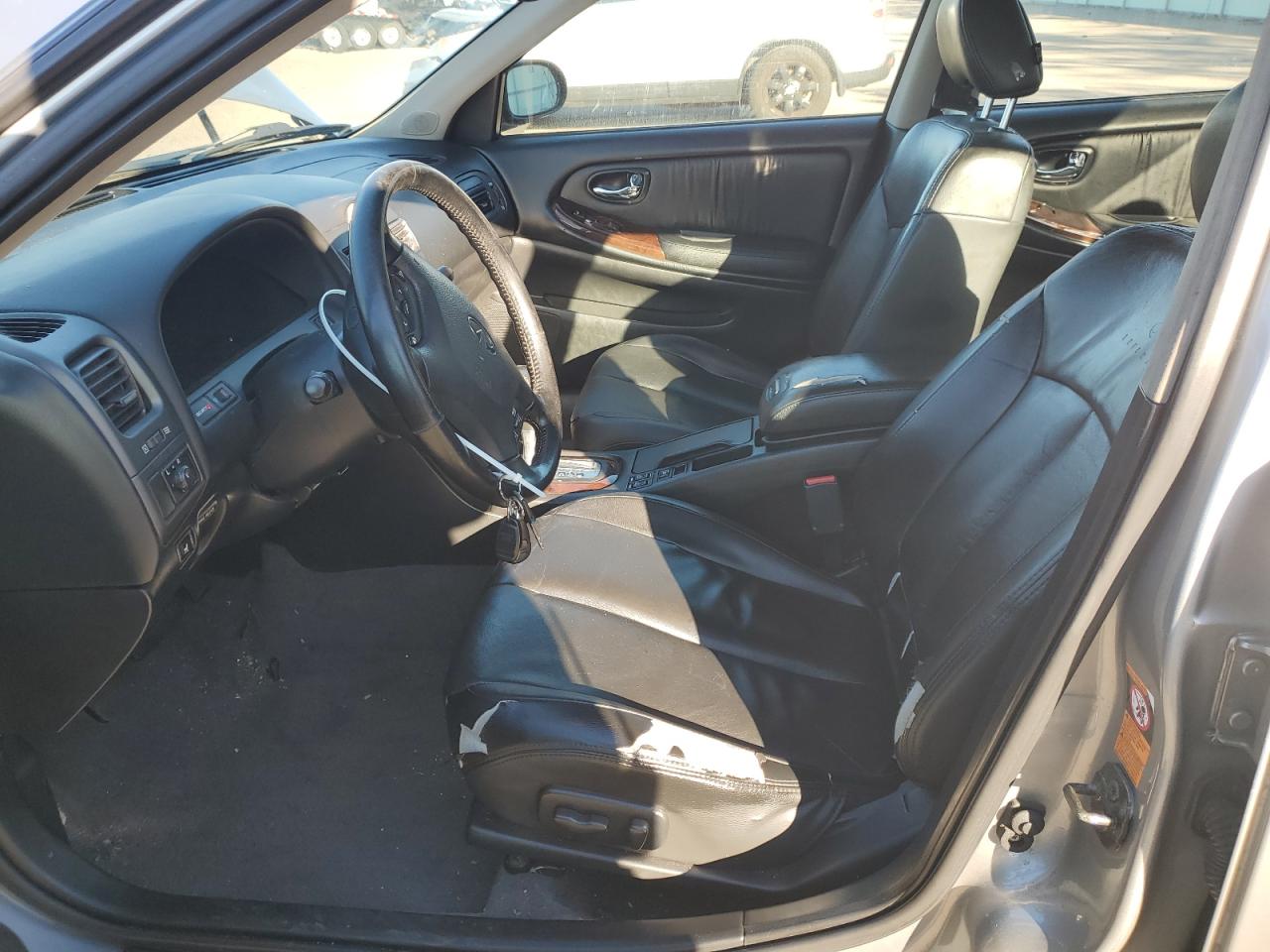 2001 Infiniti I30 VIN: JNKCA31A61T005995 Lot: 93467365