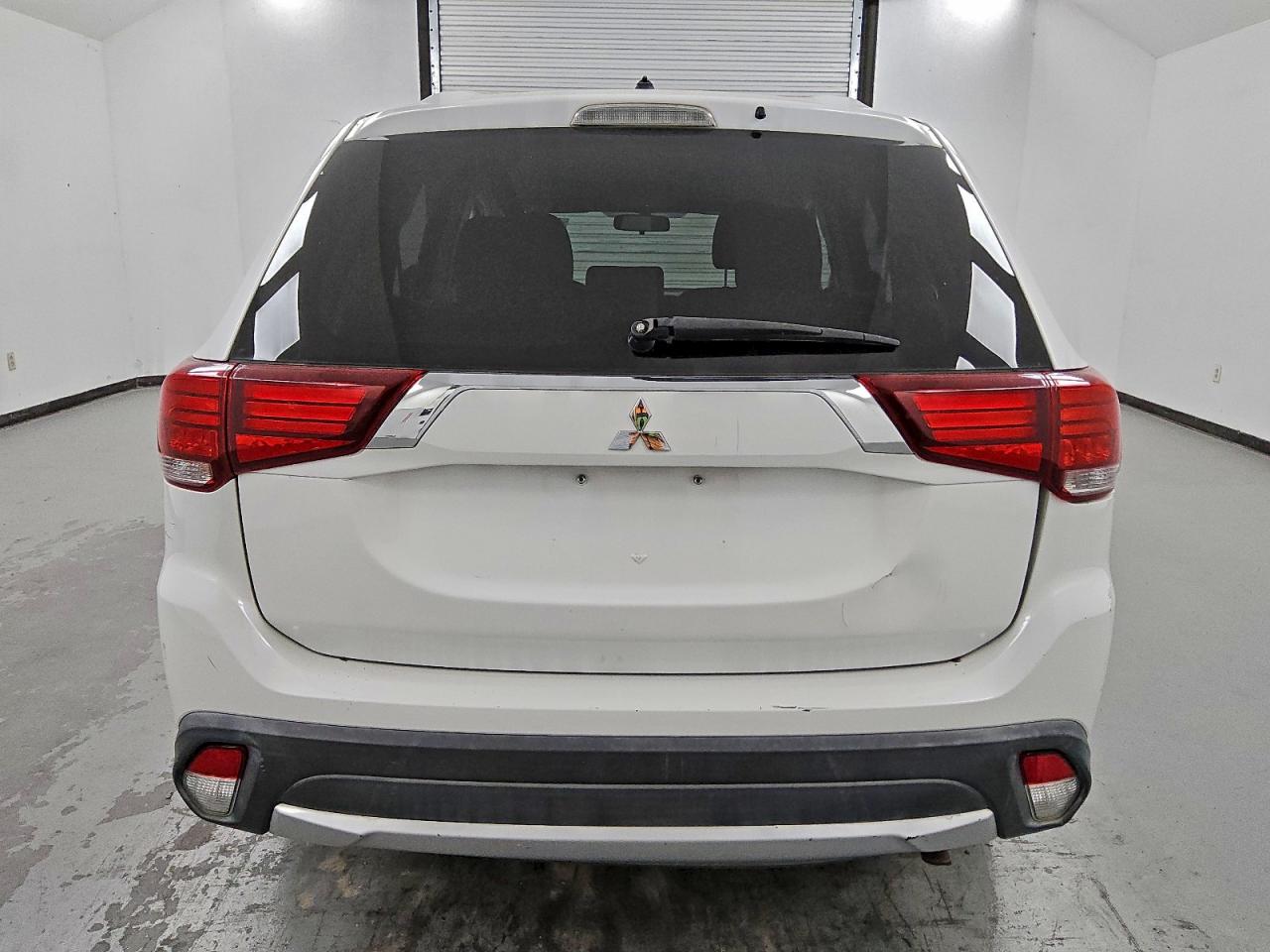 2016 Mitsubishi Outlander Se VIN: JA4AZ3A30GZ053303 Lot: 90110575