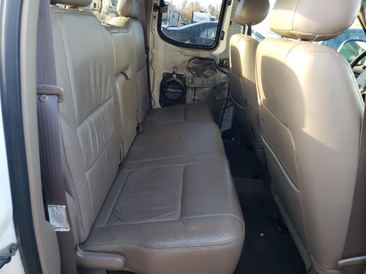 2000 Toyota Tundra Access Cab Limited VIN: 5TBBT4810YS082947 Lot: 92319365