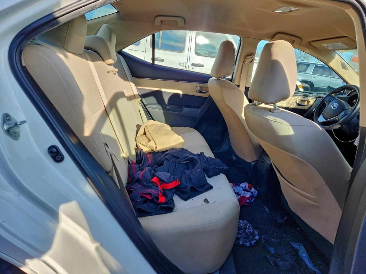 2015 Toyota Corolla L VIN: 2T1BURHE8FC473600 Lot: 93935835