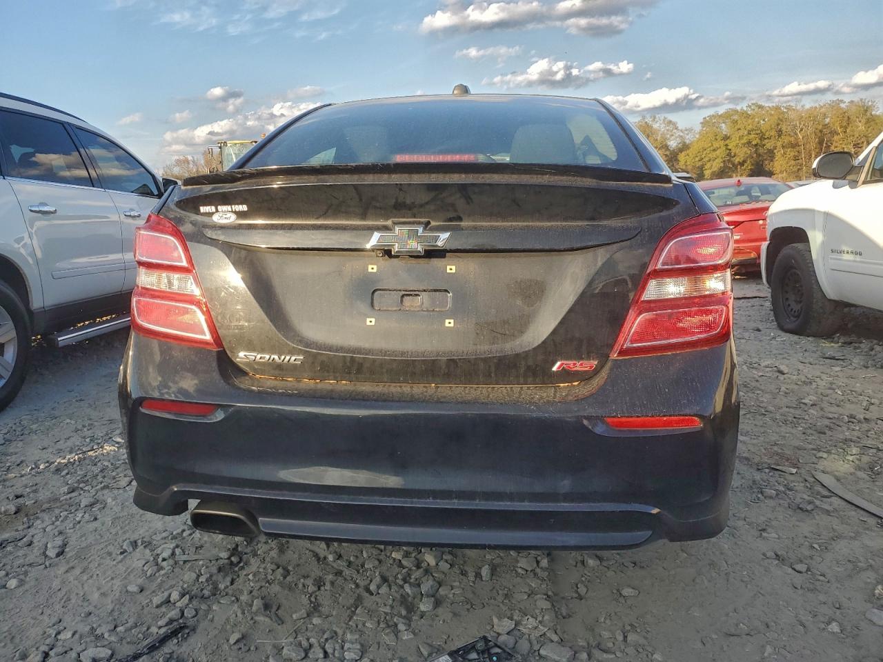 2019 Chevrolet Sonic Lt VIN: 1G1JD5SB5K4132308 Lot: 93631835