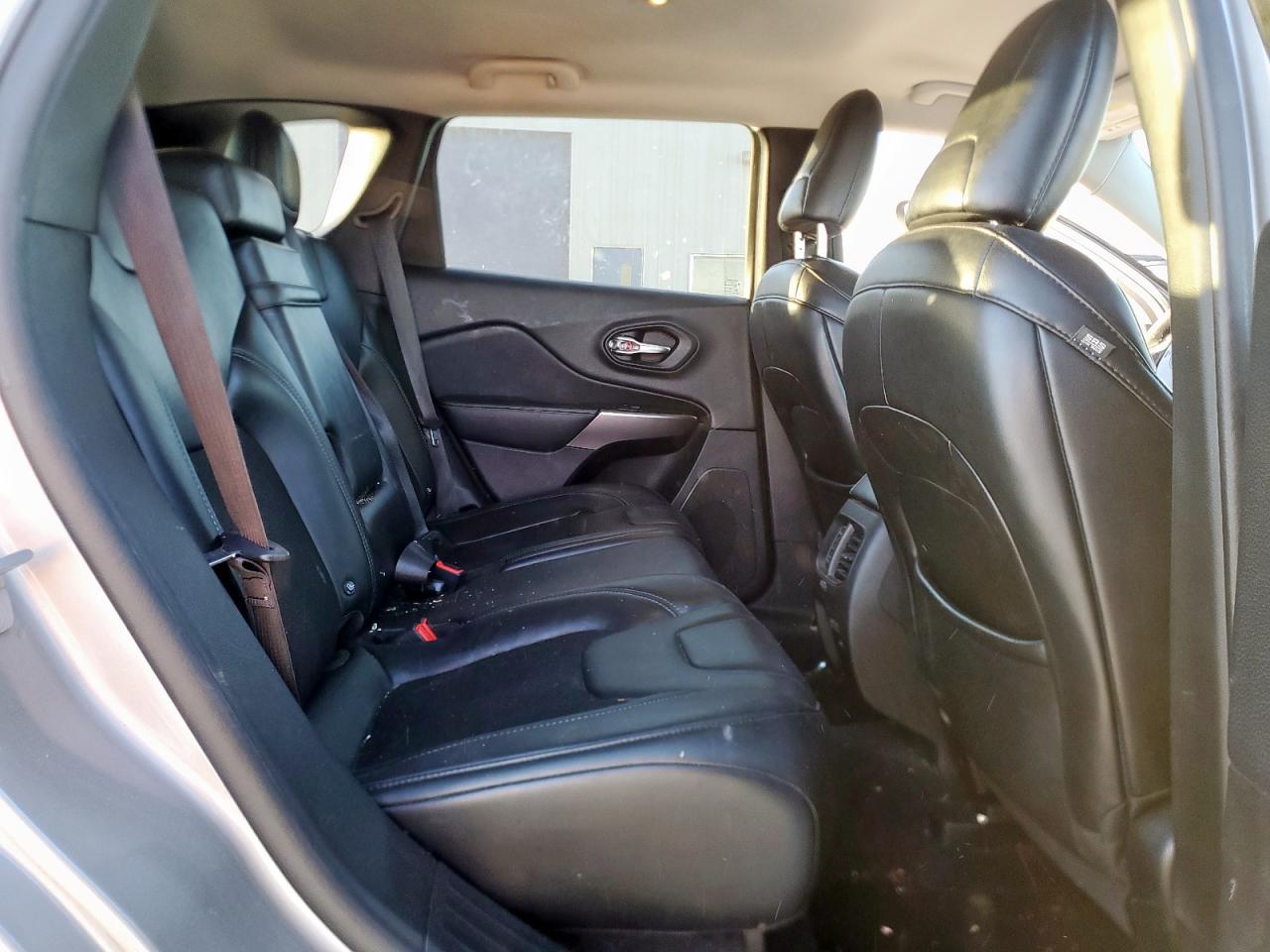 2019 Jeep Cherokee Latitude Plus VIN: 1C4PJLLBXKD194106 Lot: 91552875