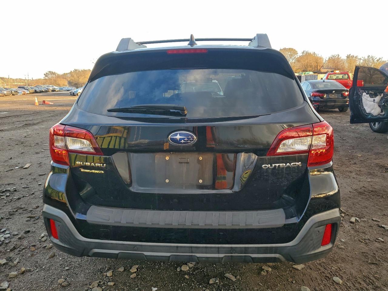 2018 Subaru Outback 2.5I Limited VIN: 4S4BSANC3J3235869 Lot: 94448195