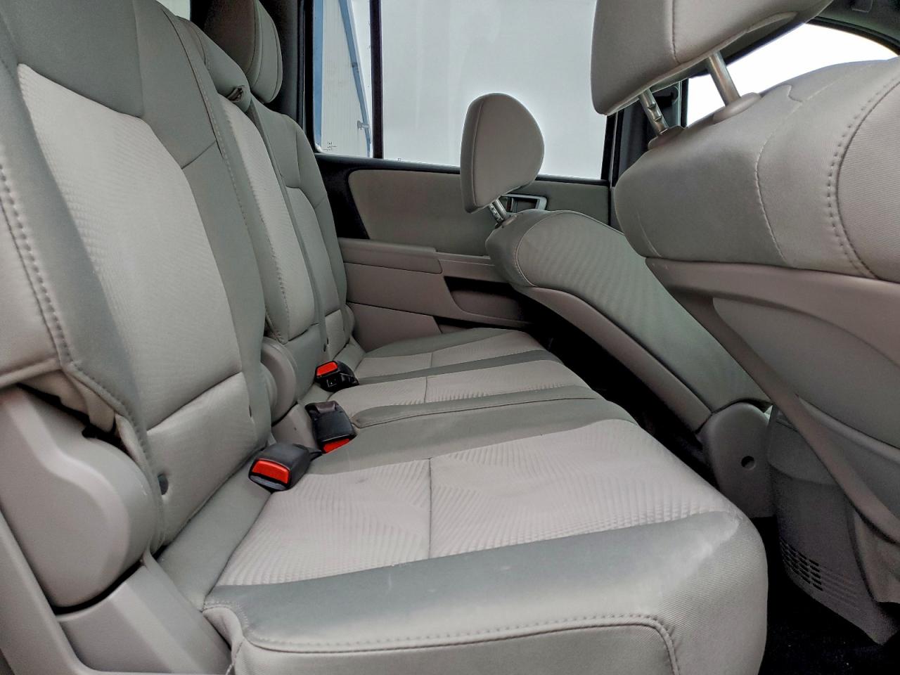 2015 Honda Pilot Lx VIN: 5FNYF3H26FB016464 Lot: 94676545