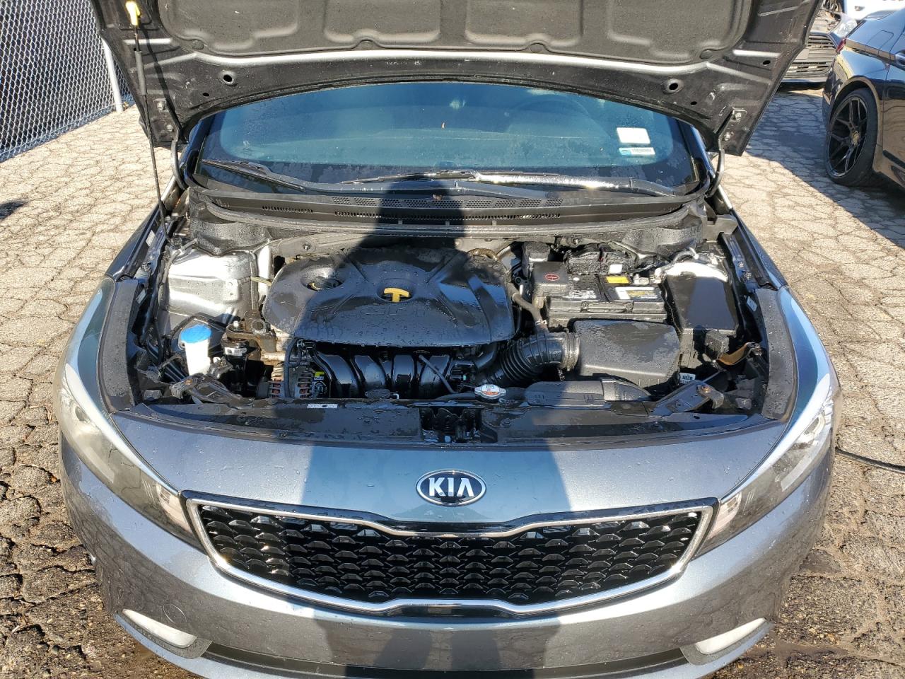 2017 Kia Forte Ex VIN: KNAFX5A88H5715515 Lot: 92656435