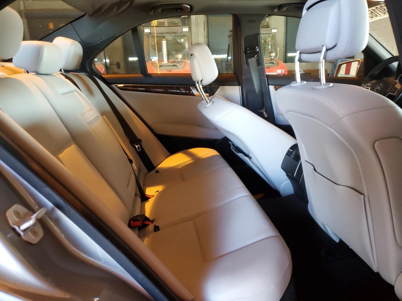 2014 Mercedes-Benz C 250 VIN: WDDGF4HB8EG237835 Lot: 92230165