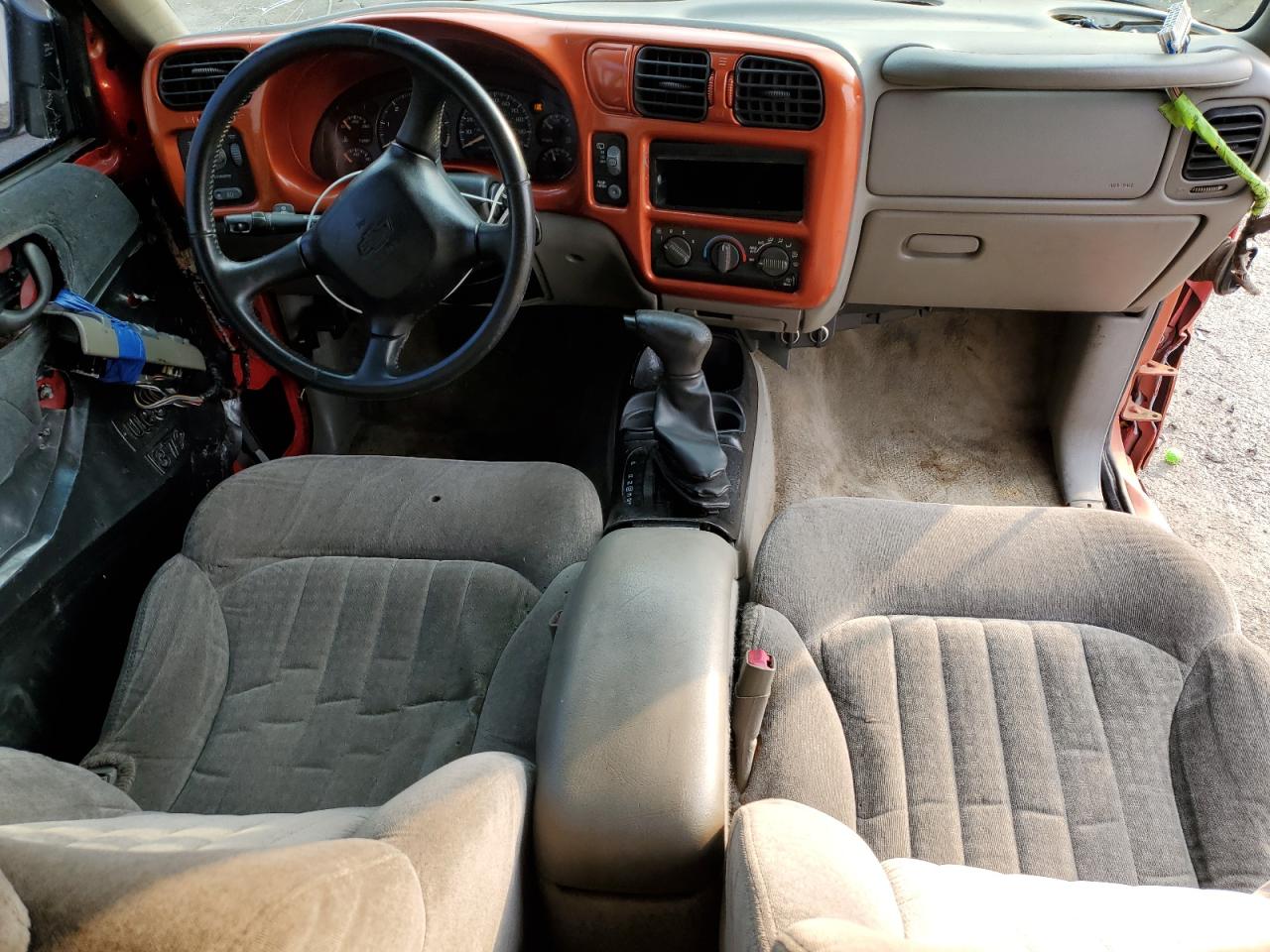 2001 Chevrolet Blazer VIN: 1GNCS18W21K243411 Lot: 91646935