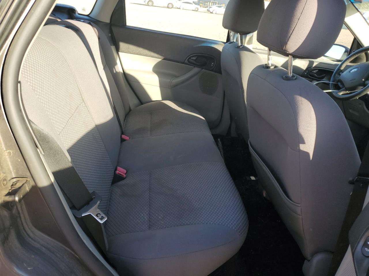 2006 Ford Focus Zx5 VIN: 1FAFP37N26W158604 Lot: 92393315