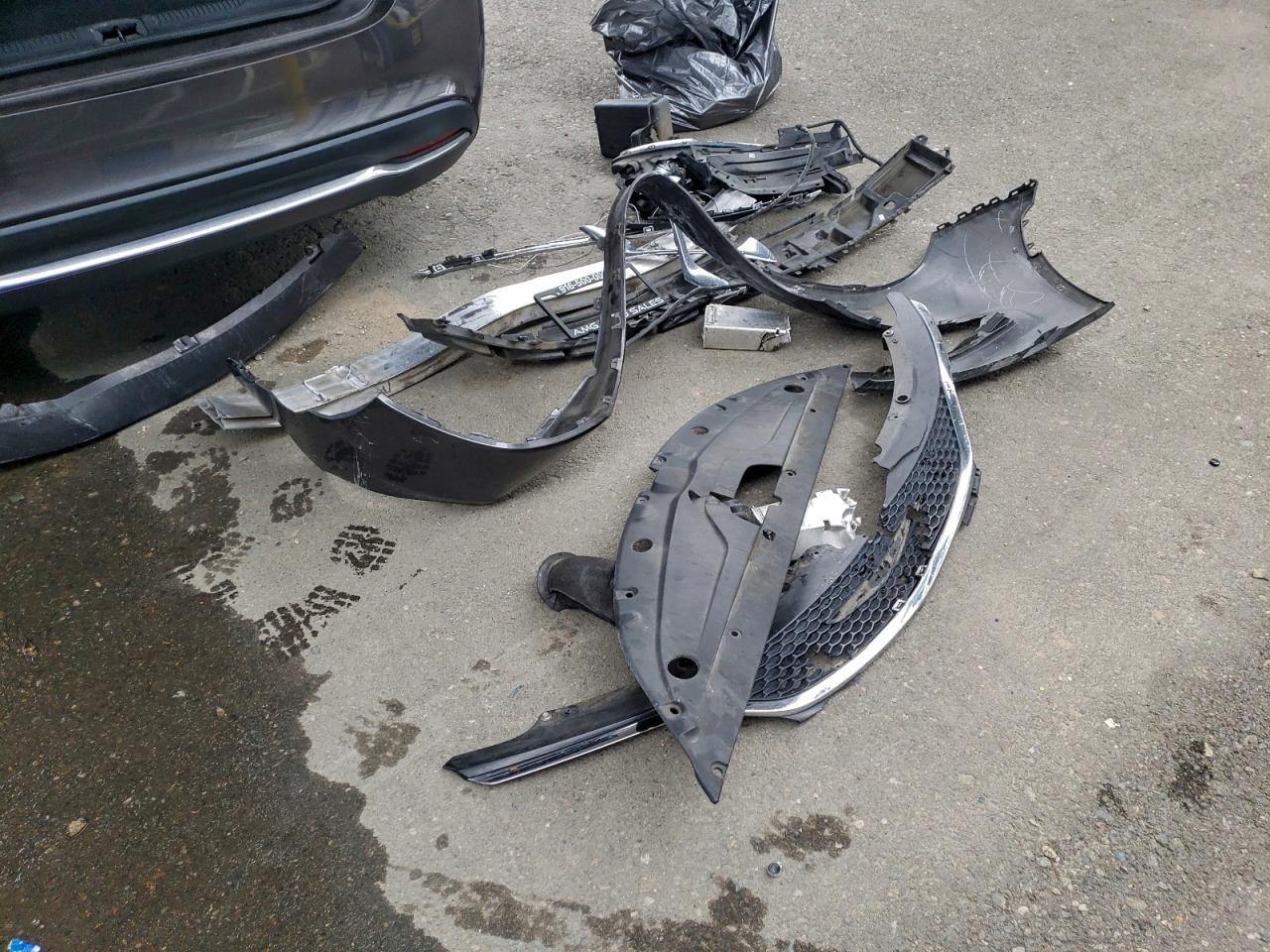 2015 Chrysler 200 Limited VIN: 1C3CCCAB0FN627271 Lot: 94444175