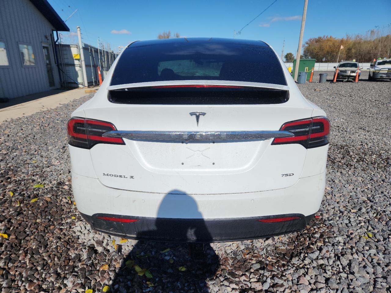 2018 Tesla Model X VIN: 5YJXCDE21JF101882 Lot: 92104005