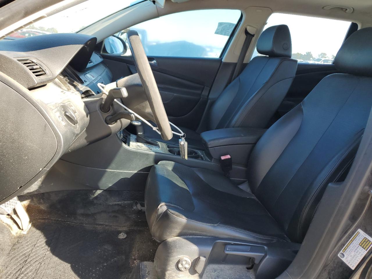 2007 Volkswagen Passat 2.0T Wagon Value VIN: WVWLK73C37E028166 Lot: 91236685