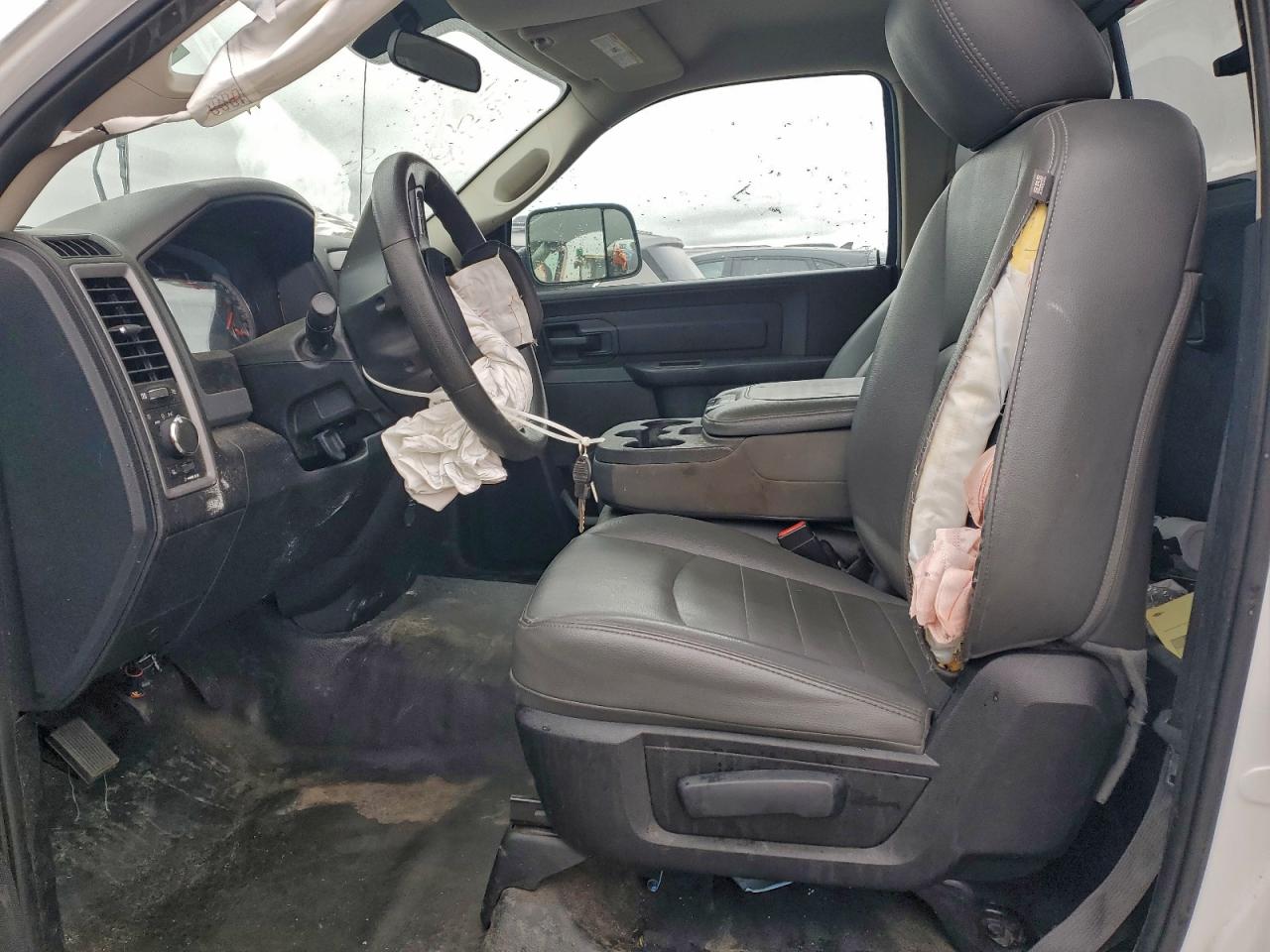 2017 Ram 1500 St VIN: 3C6JR6DG2HG542008 Lot: 94225715