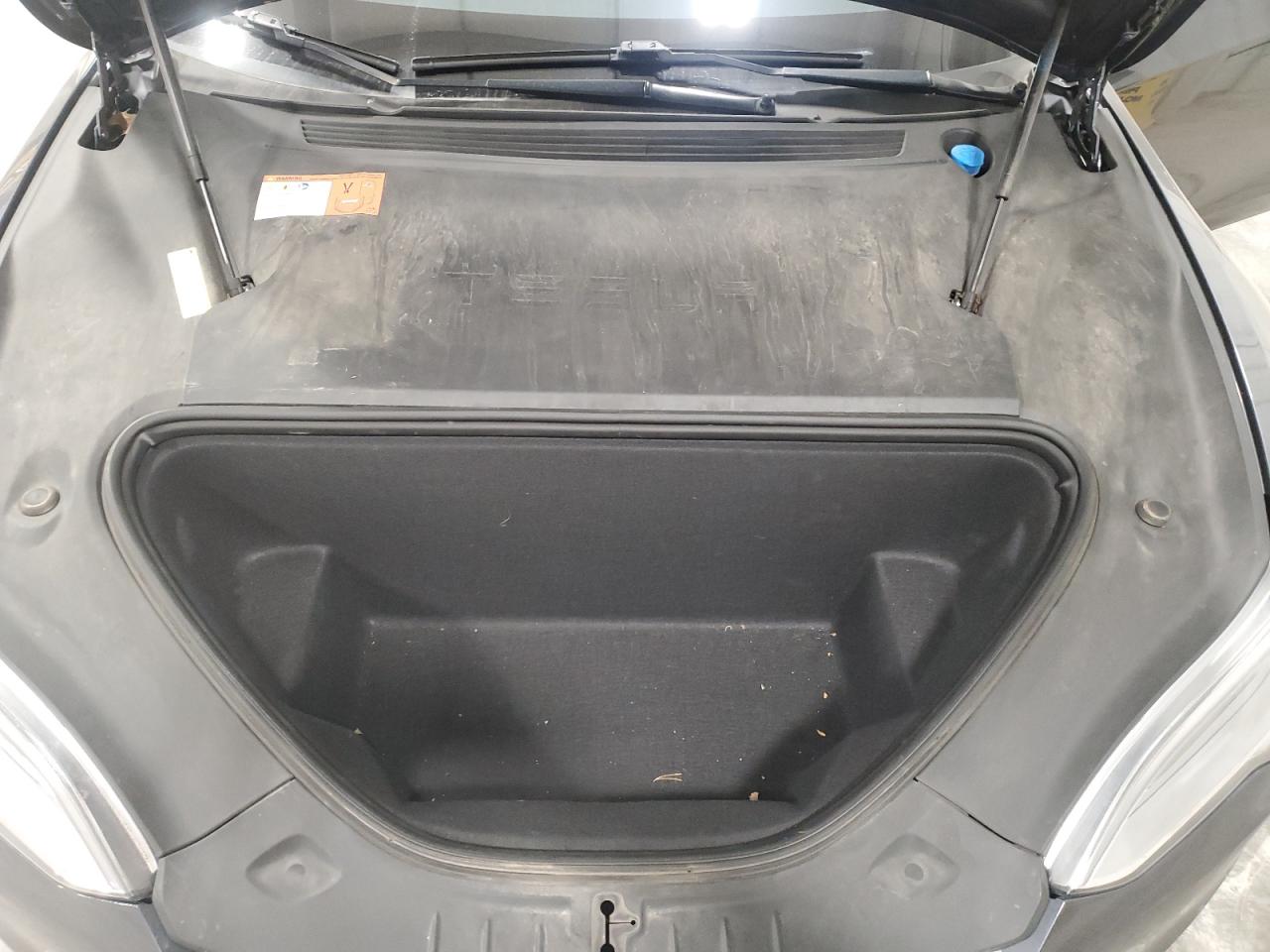 2017 Tesla Model S VIN: 5YJSA1E2XHF189744 Lot: 92575915