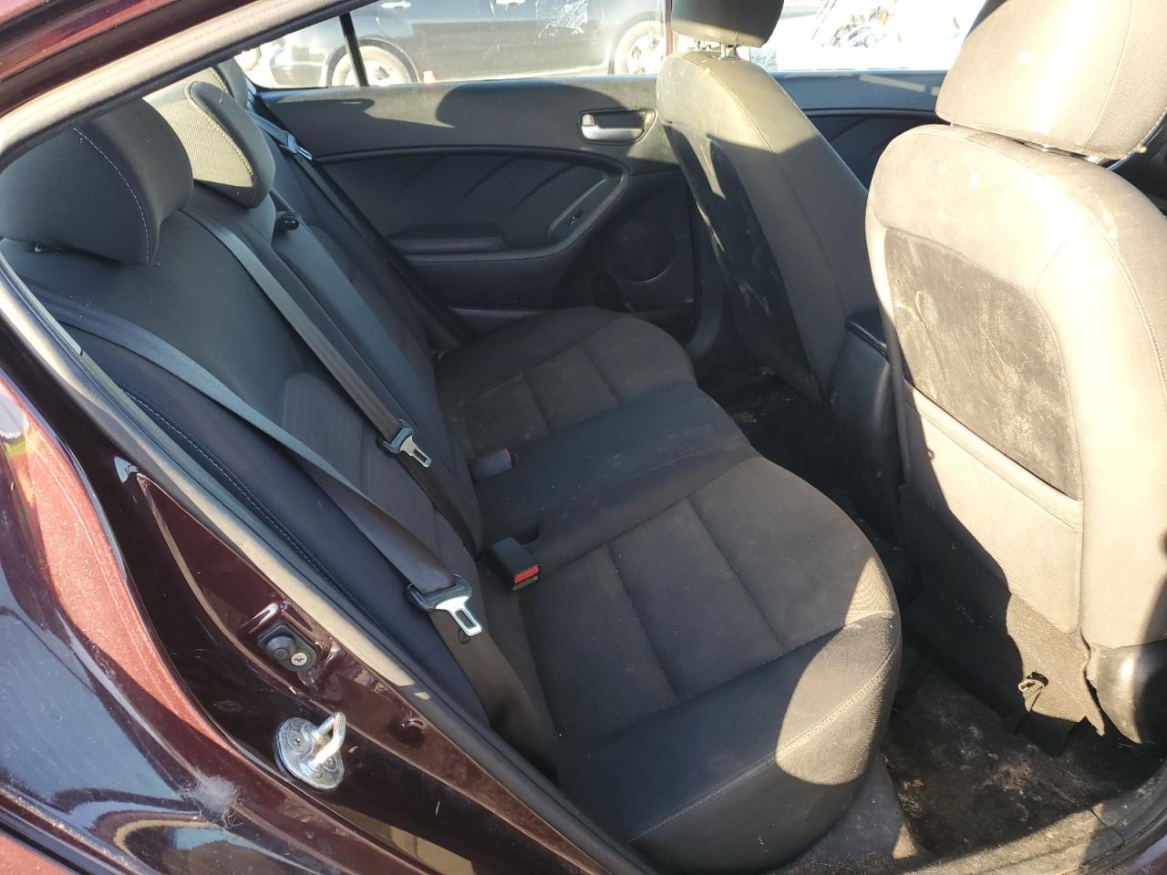 2018 Kia Forte Lx VIN: 3KPFL4A76JE251022 Lot: 92969125