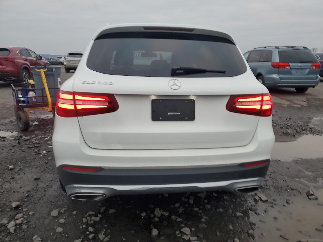2018 Mercedes-Benz Glc 300 VIN: WDC0G4JB6JV077117 Lot: 93500365