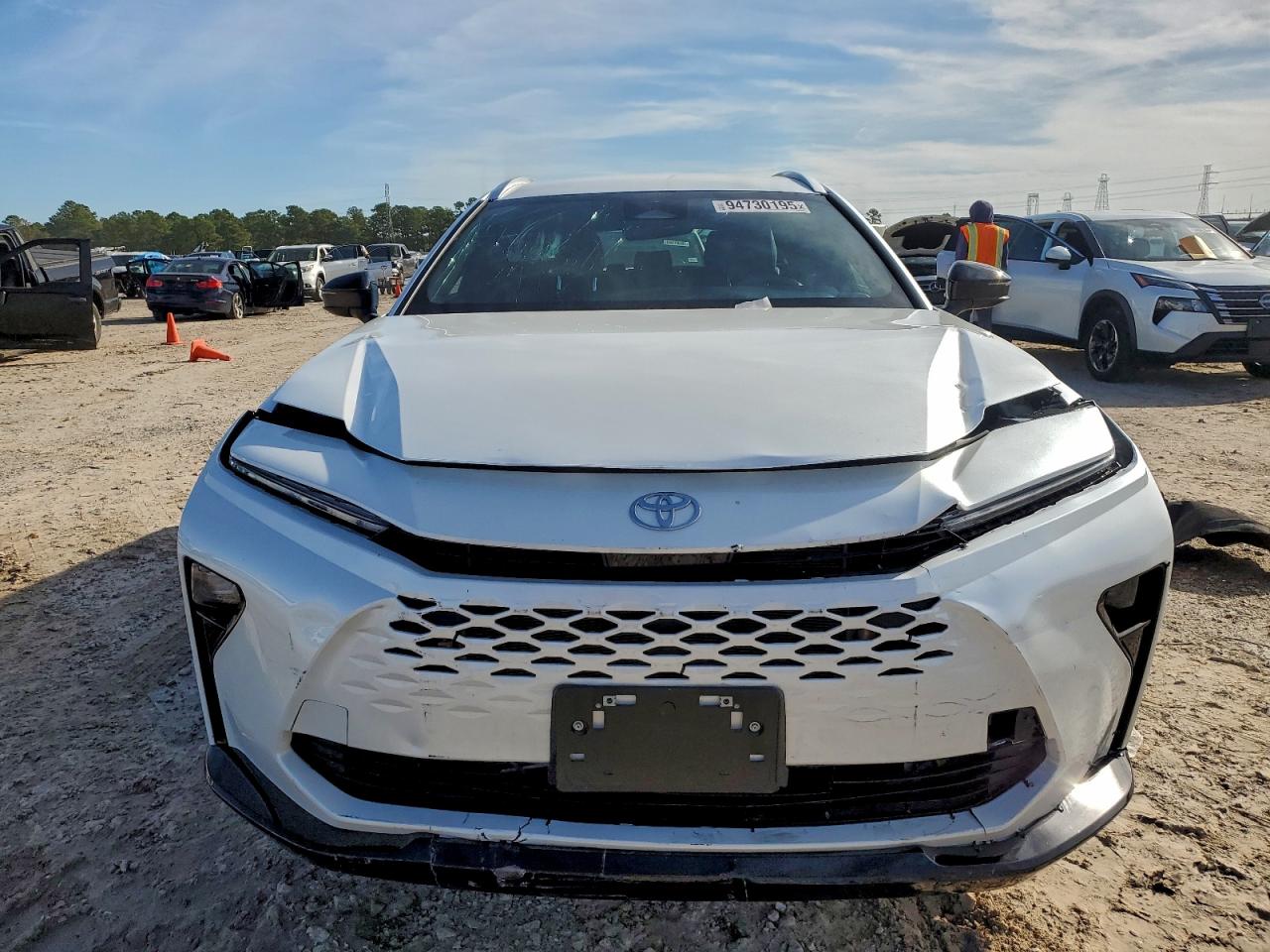 2025 Toyota Crown Signia Xle VIN: JTDACAAJ9S3004574 Lot: 94730195