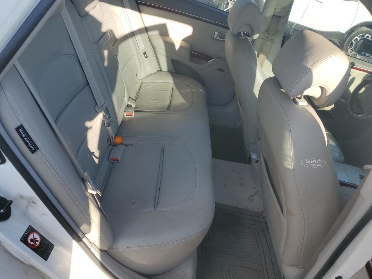 2007 Hyundai Azera Se VIN: KMHFC46F17A216623 Lot: 92215805