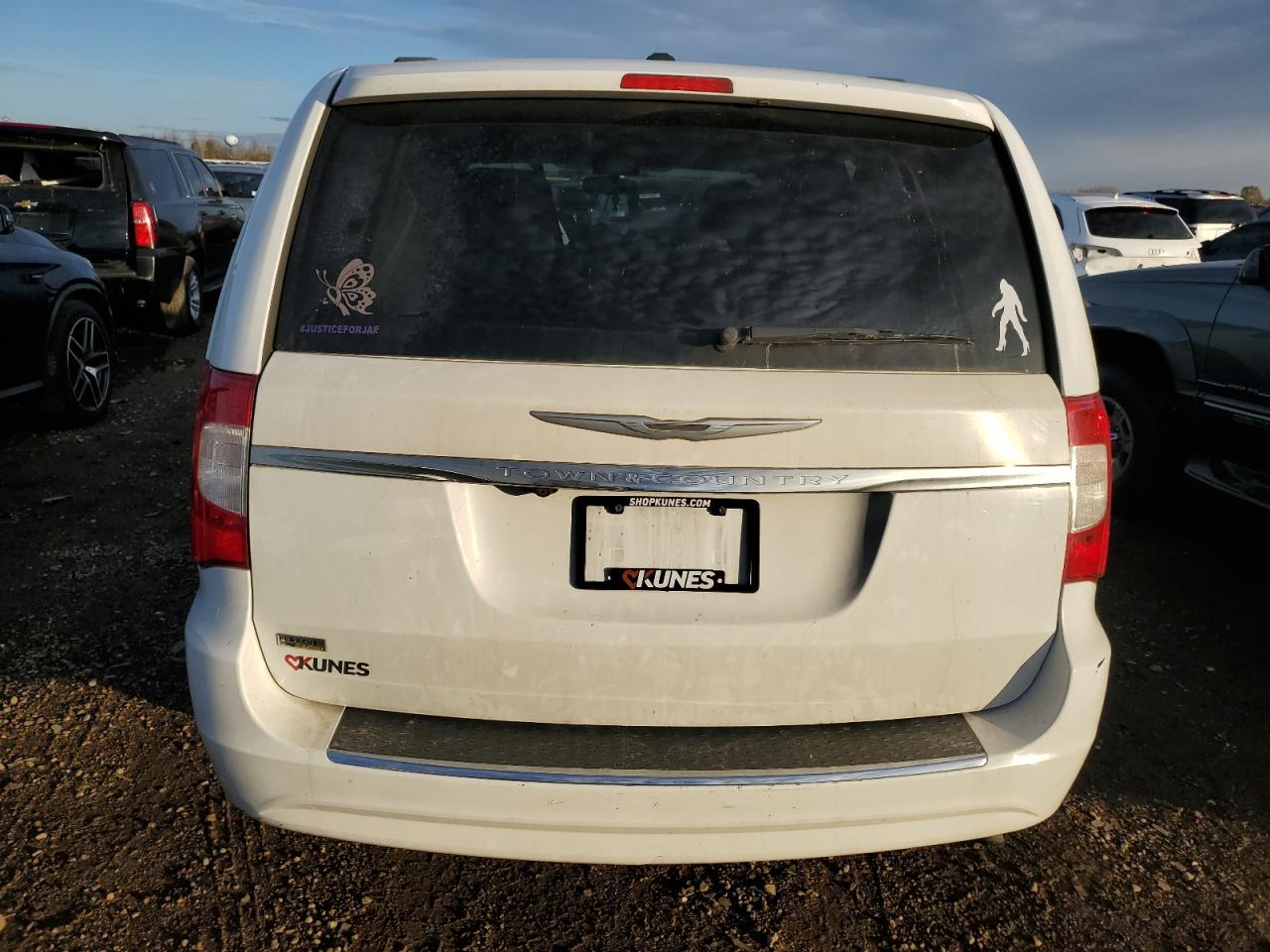 2015 Chrysler Town & Country Touring VIN: 2C4RC1BG7FR538384 Lot: 90906985