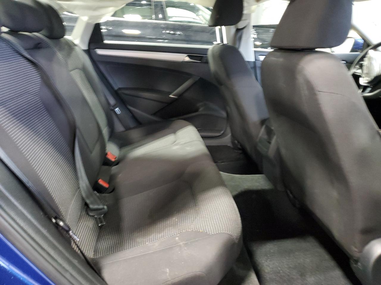 2017 Volkswagen Passat S VIN: 1VWAT7A35HC005988 Lot: 91138325