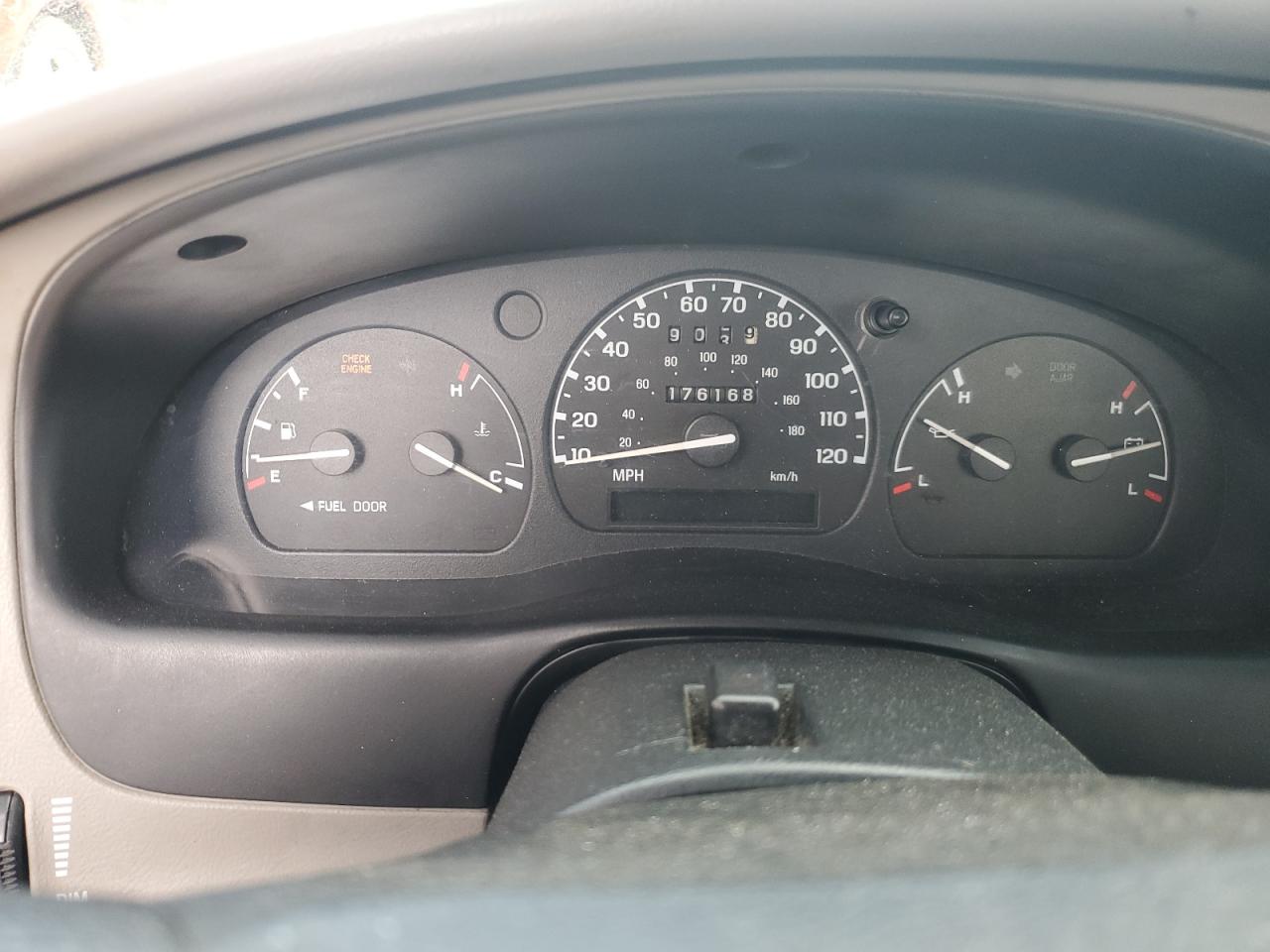 1998 Ford Ranger VIN: 1FTYR10C7WPA31237 Lot: 92835035