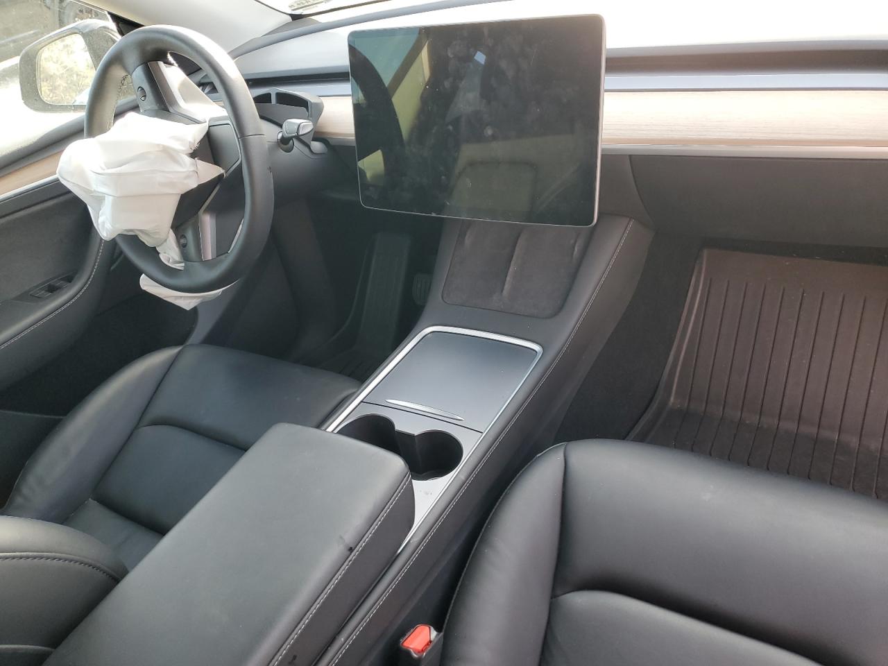 2023 Tesla Model Y VIN: 7SAYGDEE9PF847981 Lot: 92992665