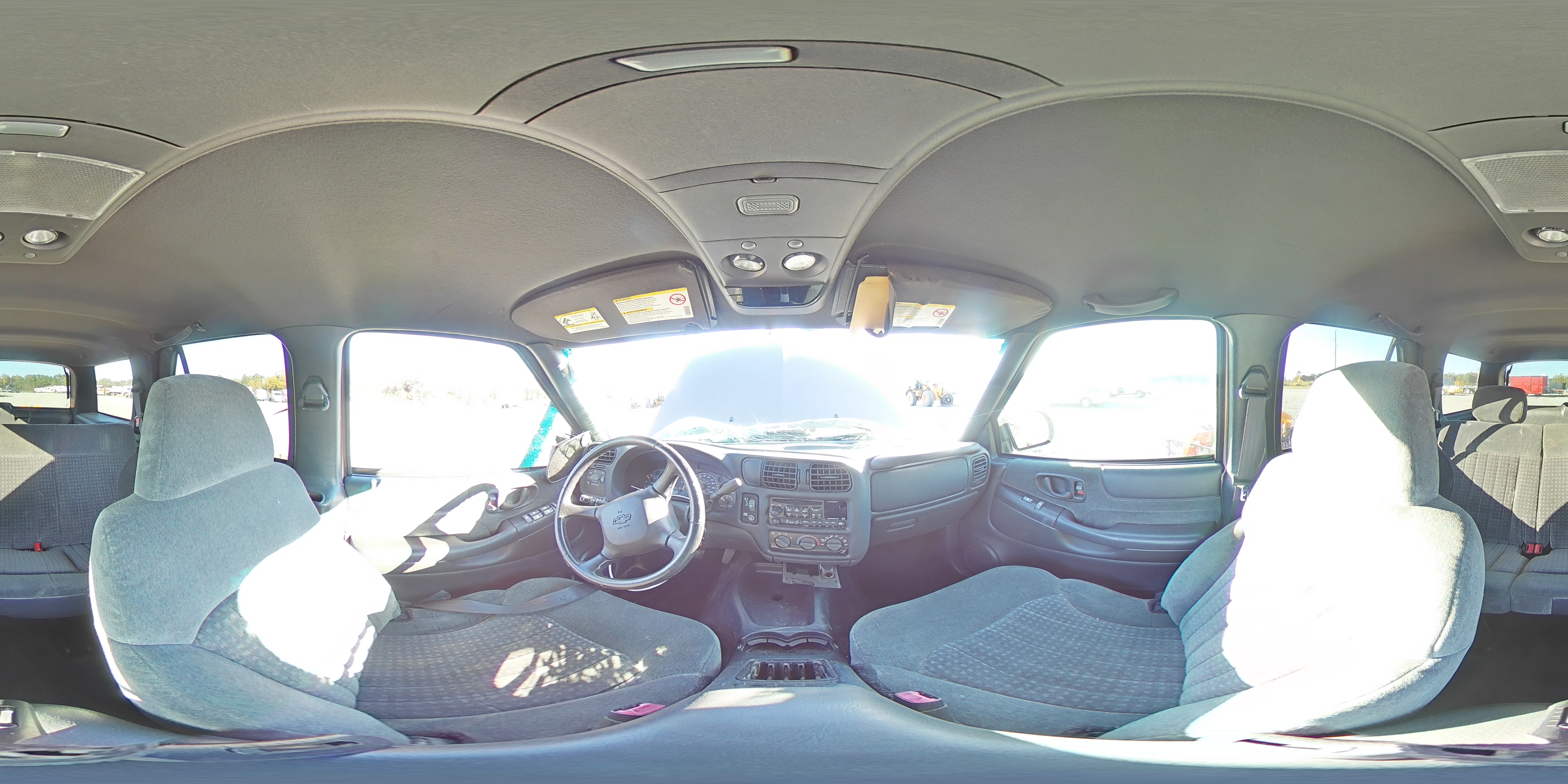 2002 Chevrolet Blazer VIN: 1GNCS13W72K162025 Lot: 93094355