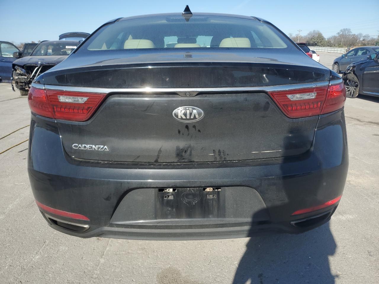2017 Kia Cadenza Premium VIN: KNALB4J19H5086717 Lot: 93278815