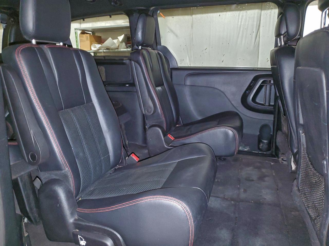 2016 Dodge Grand Caravan R/T VIN: 2C4RDGEG6GR177002 Lot: 92934405