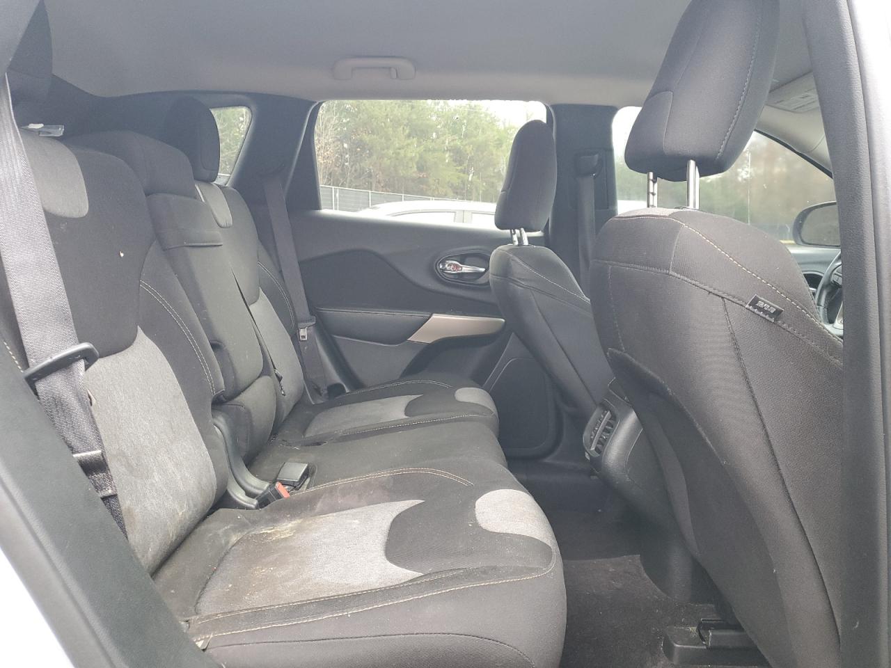 2018 Jeep Cherokee Latitude VIN: 1C4PJMCB9JD574767 Lot: 91450235