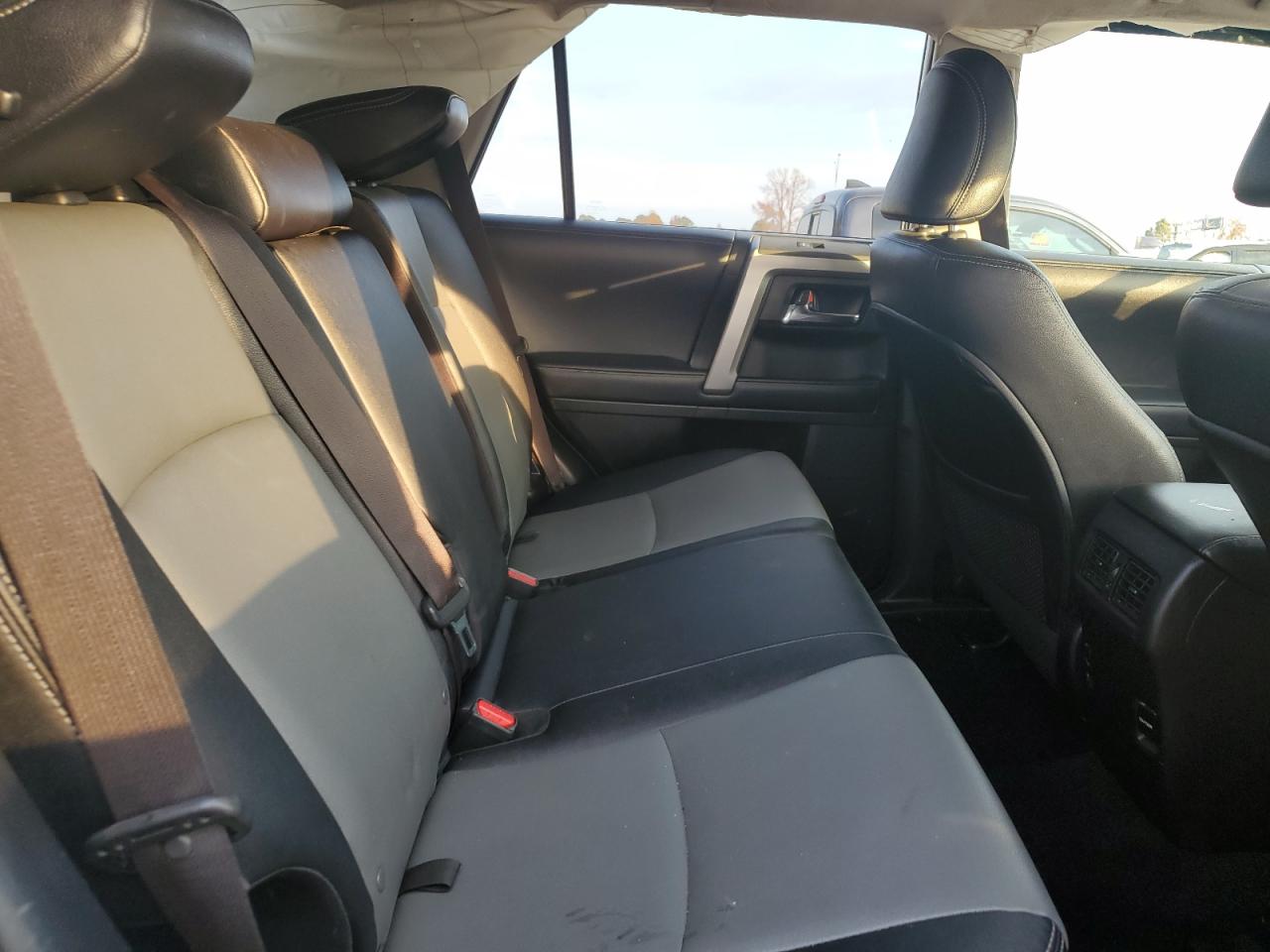 2018 Toyota 4Runner Sr5/Sr5 Premium VIN: JTEBU5JR7J5593878 Lot: 93610755