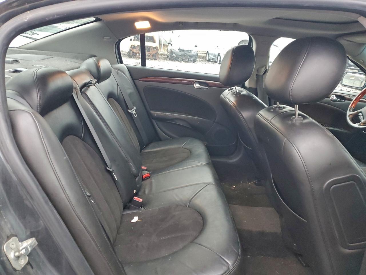 2010 Buick Lucerne Cxl VIN: 1G4HD5EM1AU114966 Lot: 93733335