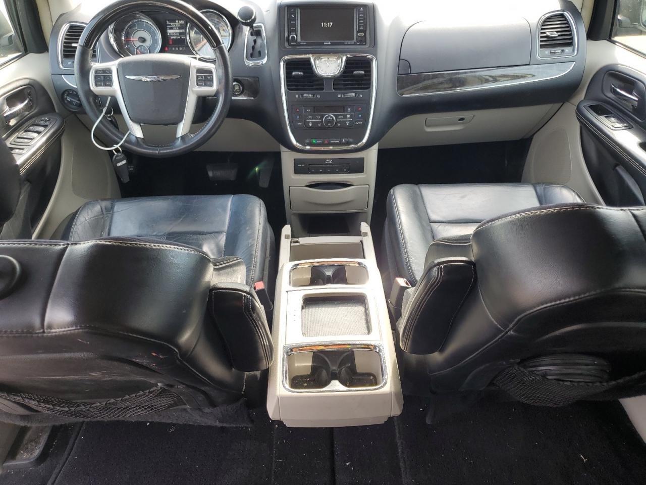 2015 Chrysler Town & Country Limited Platinum VIN: 2C4RC1GG8FR711032 Lot: 91031855