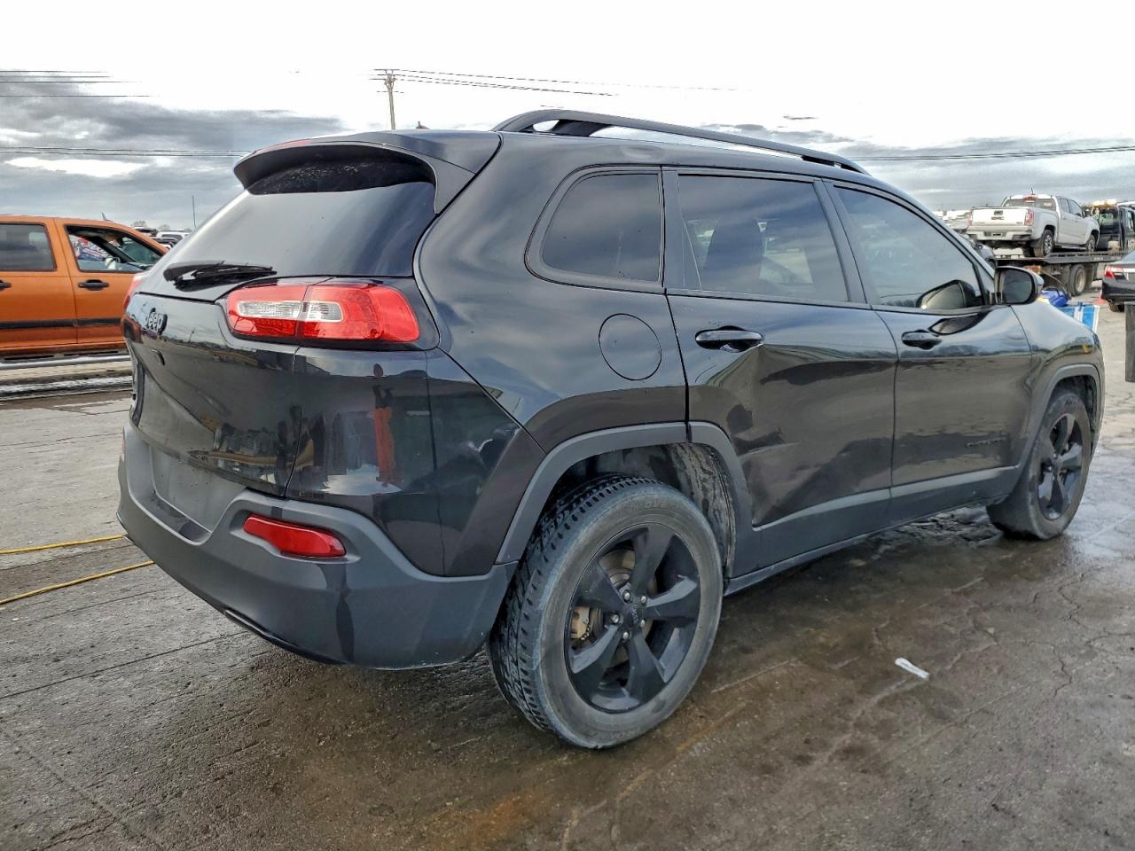 2016 Jeep Cherokee Latitude VIN: 1C4PJMCB8GW153846 Lot: 94442825